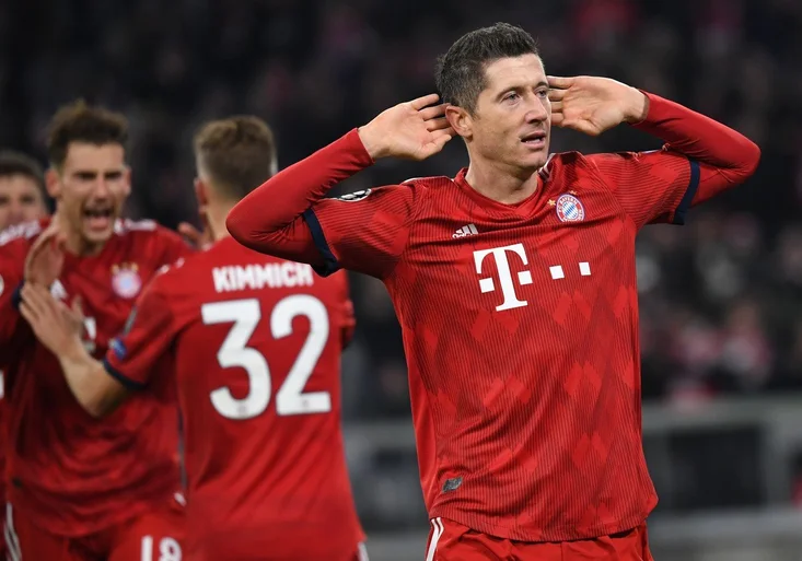 Co nabídla Liga mistrů? Šutér 'Lewy' v elitní společnosti, Ajax slaví po 13 letech postup