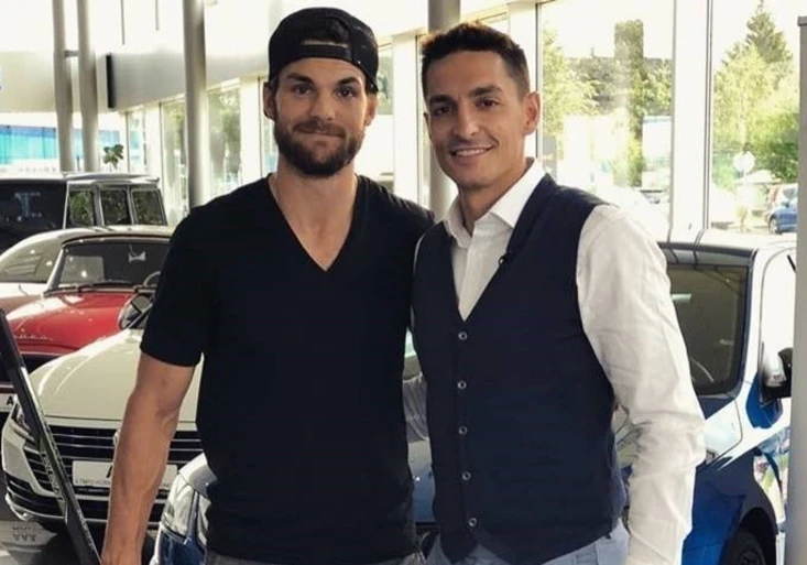 Další hvězdný host v České uličce: Pozvání přijal borec, který už 12 let válí v NHL