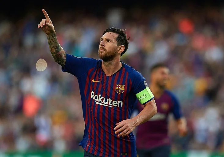 Rekordní Messiho hattrick, vyloučený CR7 i bod pro Plzeň. Co nabídl start Ligy mistrů?