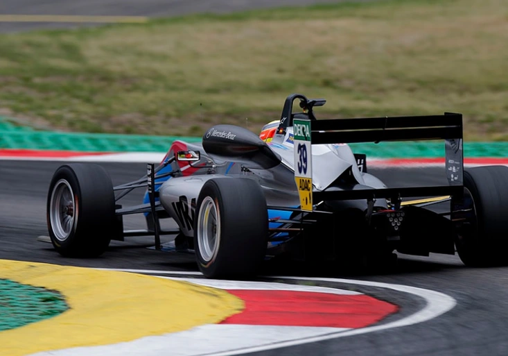 Formule 3 na Nürburgringu: Pohoří Eifel očekává bitvy mladíků