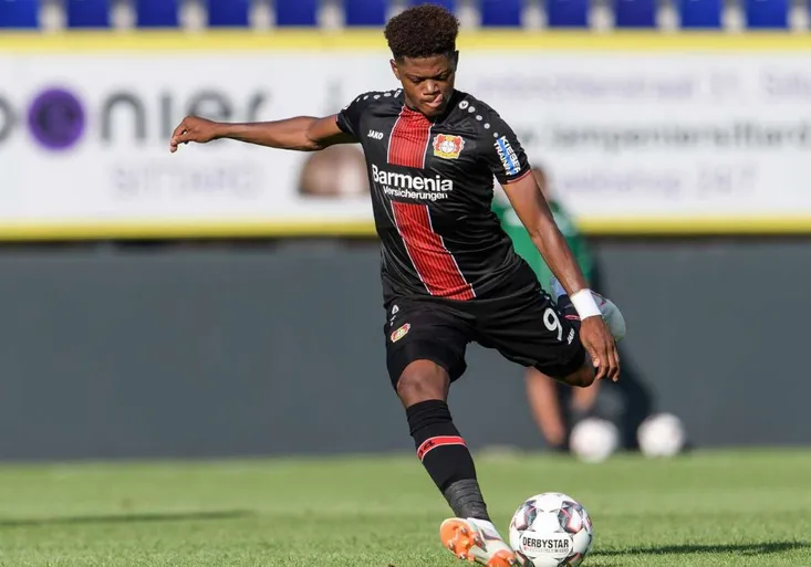 Generační souboj Adebayora s Baileym? Střet Leverkusenu s předním týmem Süper Lig nabídne i další známé tváře