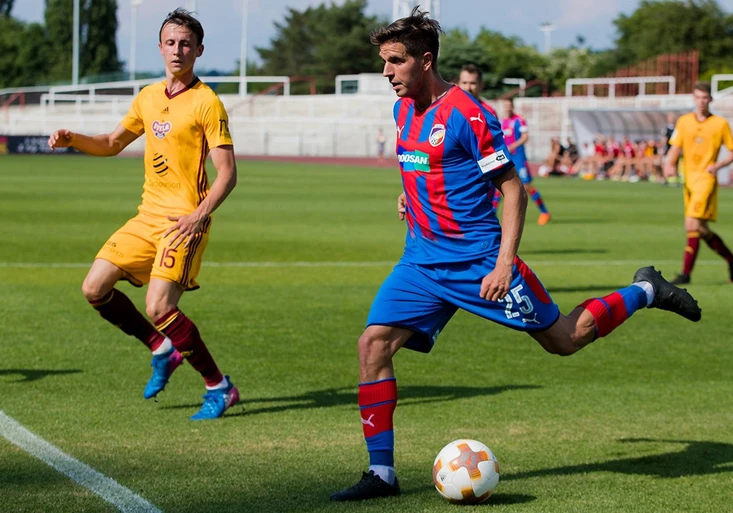 Kouč Vrba slíbil líbivý fotbal, Dukla si ale na mistra věří! Jak vstoupí Plzeň do ligy?