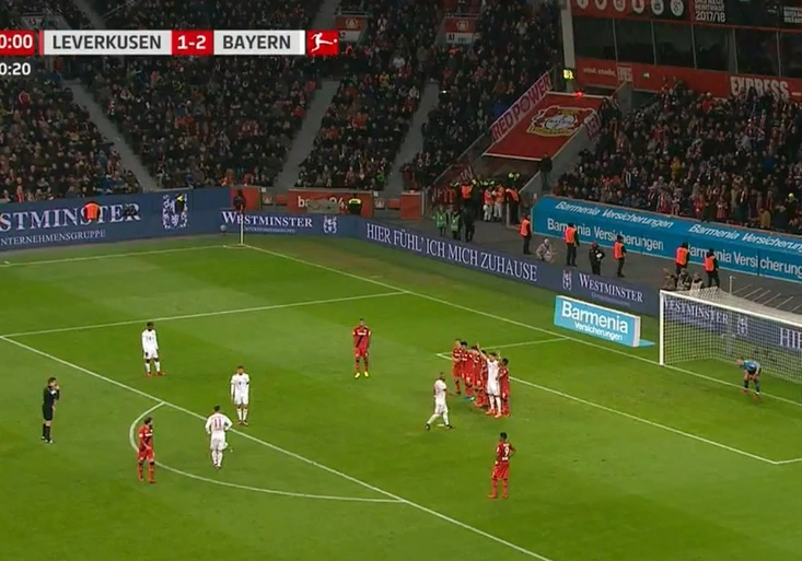 James Rodriguez oslnil bundesligu! Jak brilantně se trefil z trestňáku?