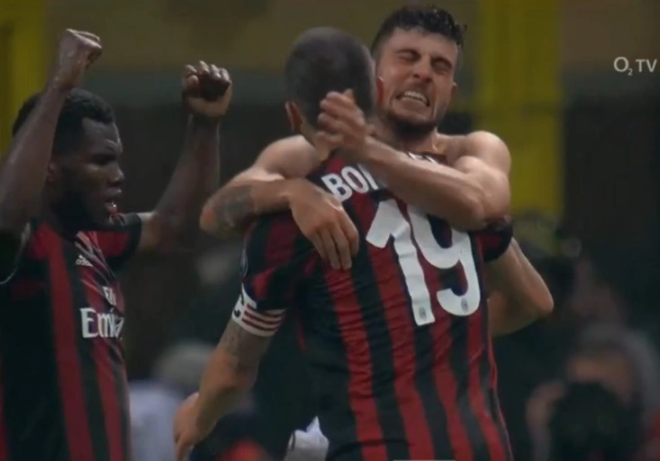Rossoneri slaví postup do semifinále Coppa Italia. Milánské derby rozhodl v prodloužení Cutrone