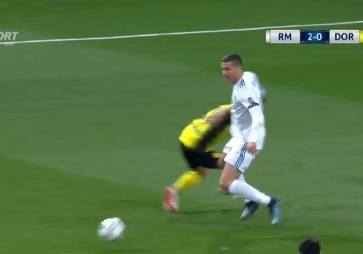 Královec si posvítil na Ronalda, ten se vztekal! Za co chtěl penaltu?