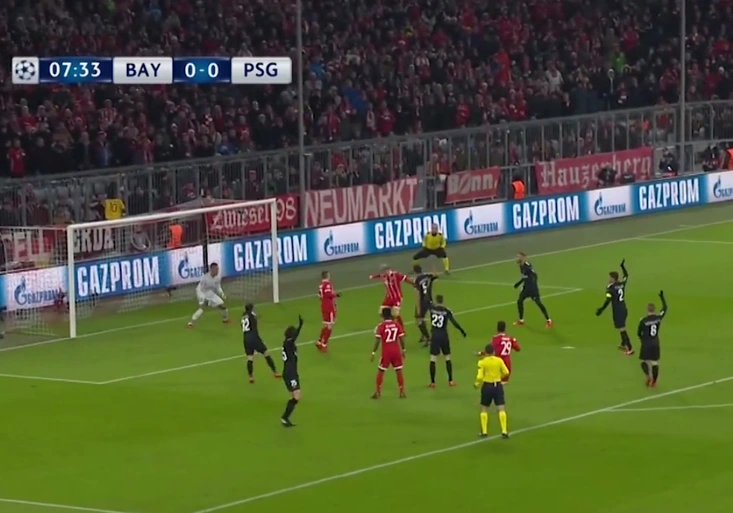 Bayern přehrál PSG, na první místo ale nedosáhl. Jak se trefili Lewandowski a Tolisso?