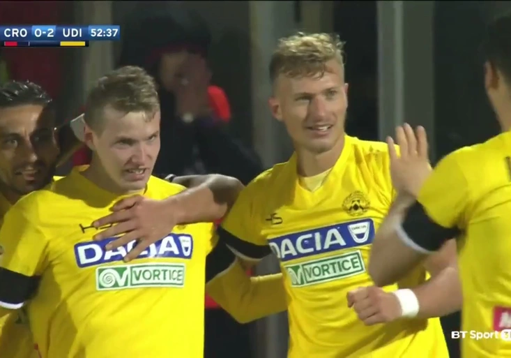 Skvělý Jankto! Čech se dvakrát krásně trefil za Udine. Barák přidal asistenci