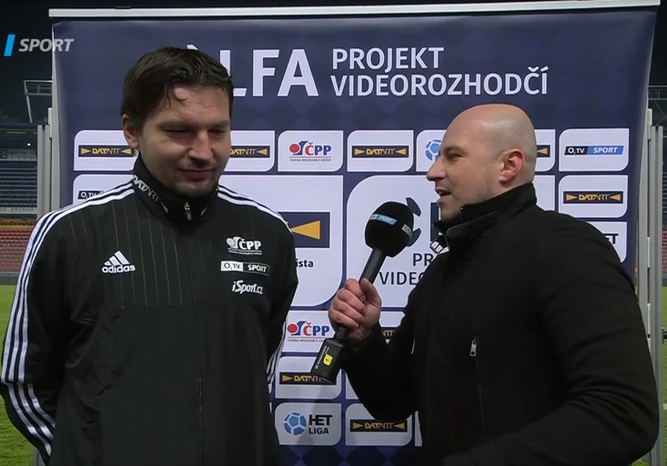 Videosudí Hrubeš poprvé v akci: Tak rychle jsem to nečekal! Jaké situace kromě gólu Sparty kontroloval?