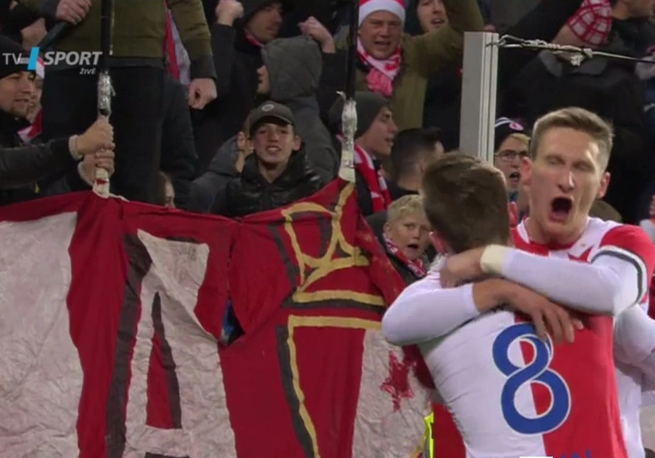 Škodovy krásné góly! Nejdřív kladivo, pak parádní lob! Slavia nakonec dala Dukle pětku!