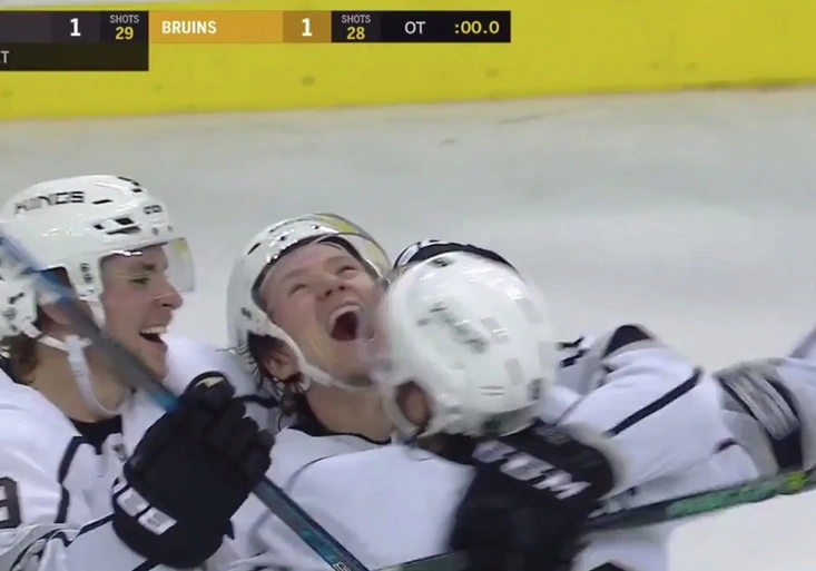 Zázrak v NHL! Kings vyhráli v Bostonu neskutečným gólem