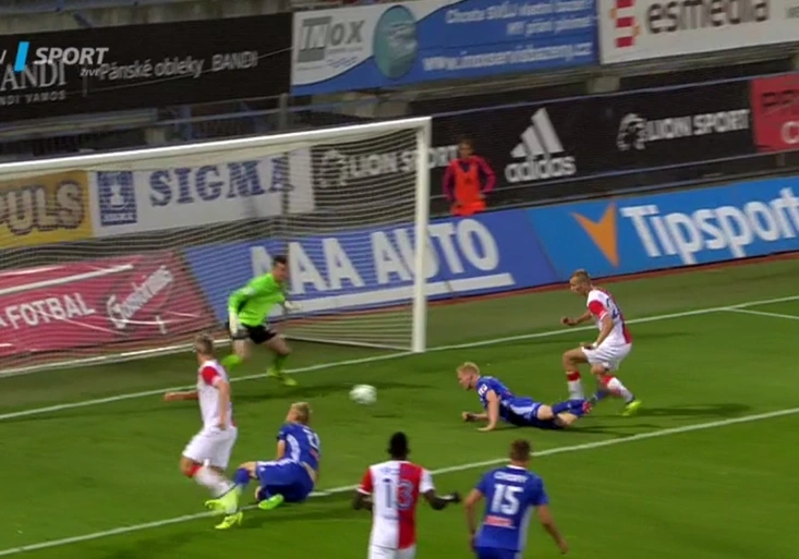 Sigma obrala Slavii, ale díky brance rukou! Jak se ke gólu vyjádřil střelec Jemelka?