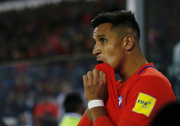 Bizarní požadavek chilských fanoušků! Chtějí, aby se Alexis rozešel s přítelkyní! Proč?