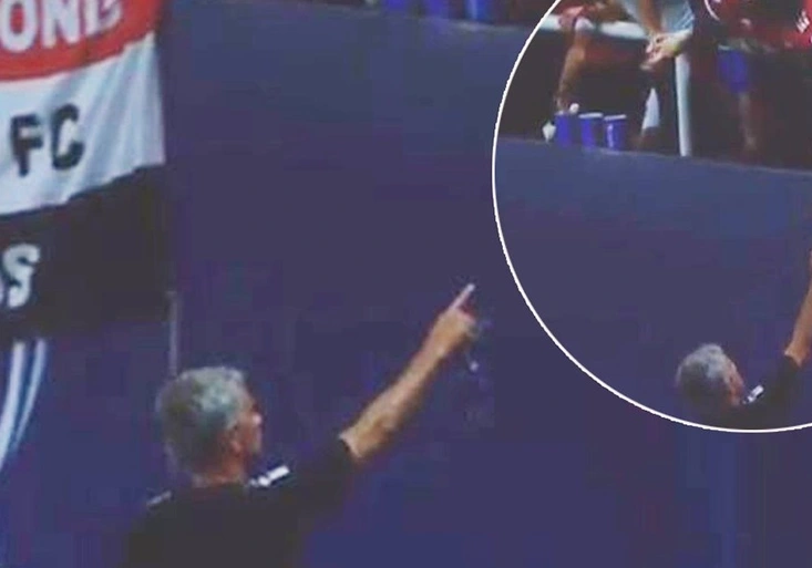 Parádní gesto! Mourinho po prohře s Realem potěšil mladého fanouška