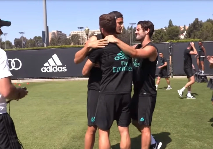 Prodali tě do Chelsea! Morata skončil v Realu v půlce tréninku. Jak mu aplaudovali spoluhráči?