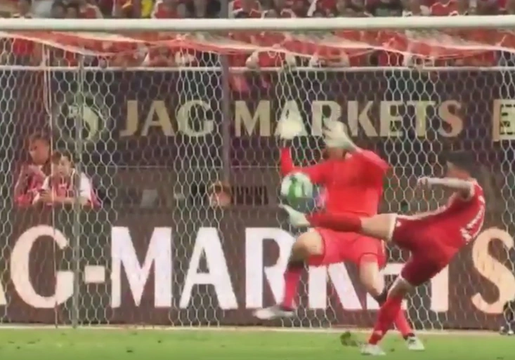 Čech proti Bayernu čaroval, pak čelil směšné penaltě! Jak vychytal Jamese Rodrigueze?