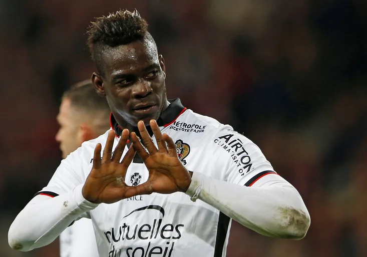 Balotelli proti Slavii hrát nebude. Tvrdík napsal omluvu, co na to fanoušci?