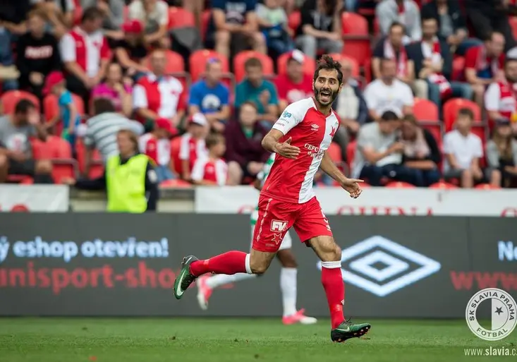 Halil Altintop je ze Slavie nadšený! Jak se mu vedlo v premiéře proti Celtiku?