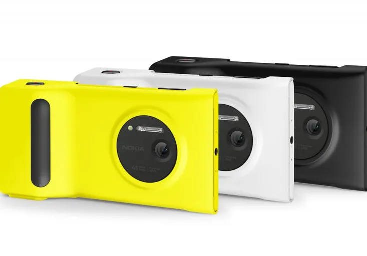 1200-nokia-lumia-1020-with-camera-grip