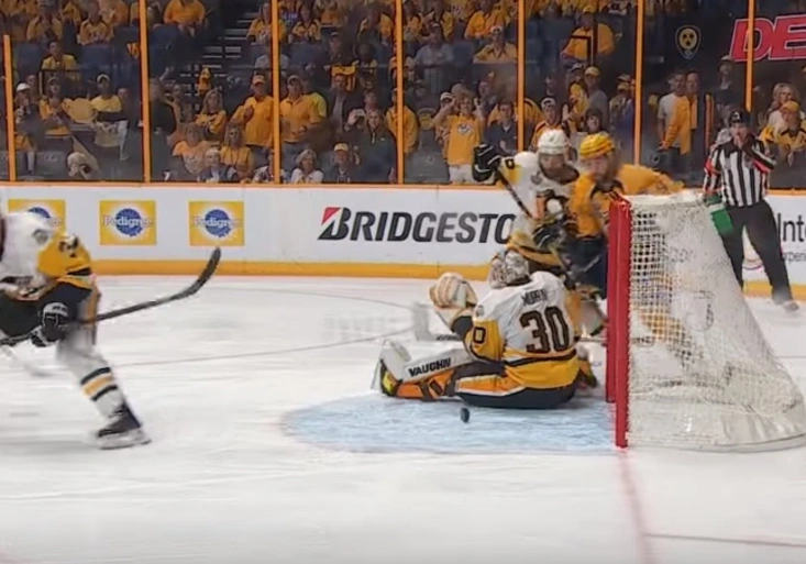 Velká hokejová křivda! Jak rozhodčí okradl Nashville o vedoucí gól?