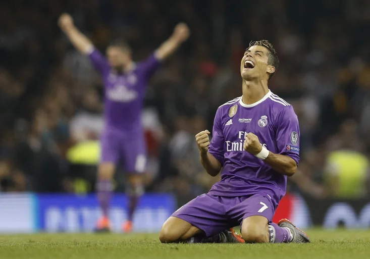 Paráda, nebo totální úlet? Ronaldo po triumfu v Lize mistrů představil netradiční účes!