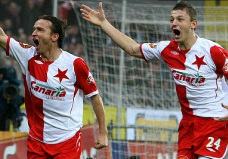 Příběhy české ligy XVI: Mé nejkrásnější derby, řekl Šmicer o zápase, v němž odstřelil sparťanského kouče Lavičku (2008/2009)