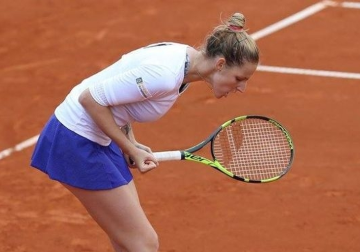 Skvělá Plíšková je ve finále! Strýcová se v Praze jen dojemně loučila s diváky!