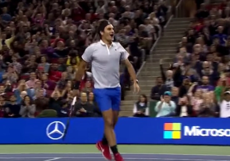Zázračná výměna! FEDERER se omlouval soupeři za svoji dokonalost
