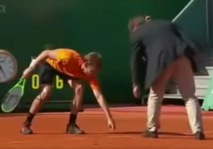 Nejhorší tenisový zářez? Goffina okradli za bílého dne, do finále postoupil Nadal