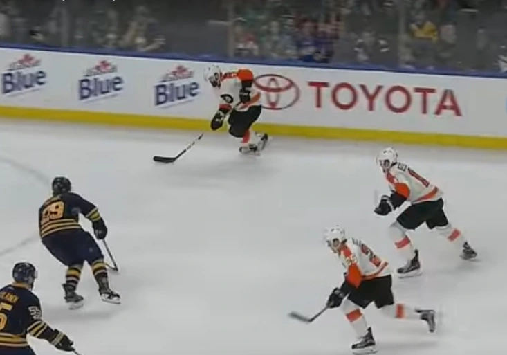 Český snajpr! Radko Gudas dal životní gól v NHL, přesněji to trefit nešlo!