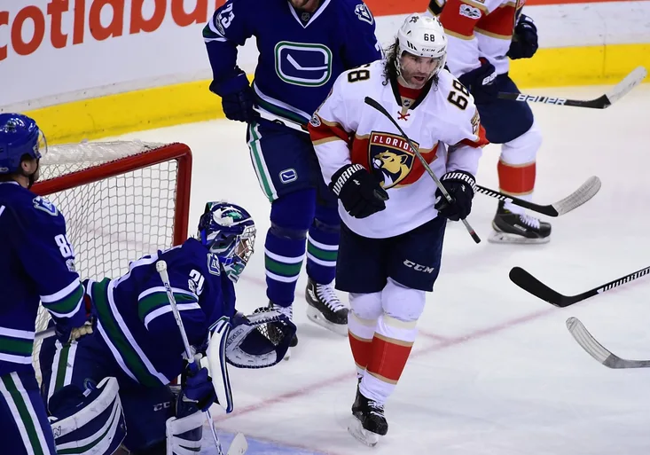 Zapomenutý Jágr vstřelil 9. gól v sezoně. Švéd Henrik Sedin se zapsal do historie NHL