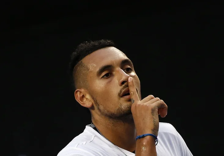 VIDEO: Šílenec Kyrgios! Neuvěříte, co si dovolil, když soupeř podával na vítězství