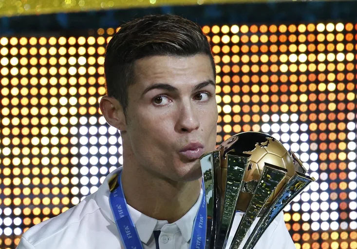 Nenasytní Číňané prý chtějí RONALDA vyvážit zlatem! Z té částky se vám zamotá hlava!