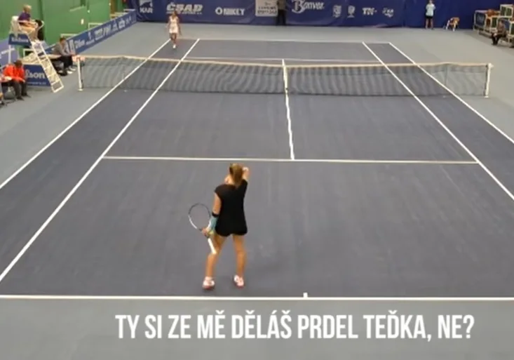 „Sprostá“ Bára to už přehnala! Strýcová v nové nahrávce drsně uráží rozhodčí