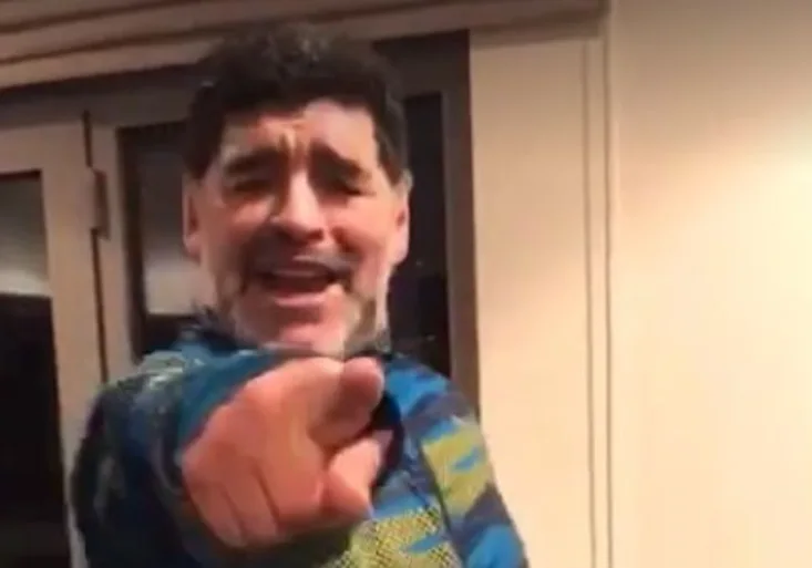 Šílenec na běžeckém pásu? Kdepak! Diego Maradona ladí formu na svátky