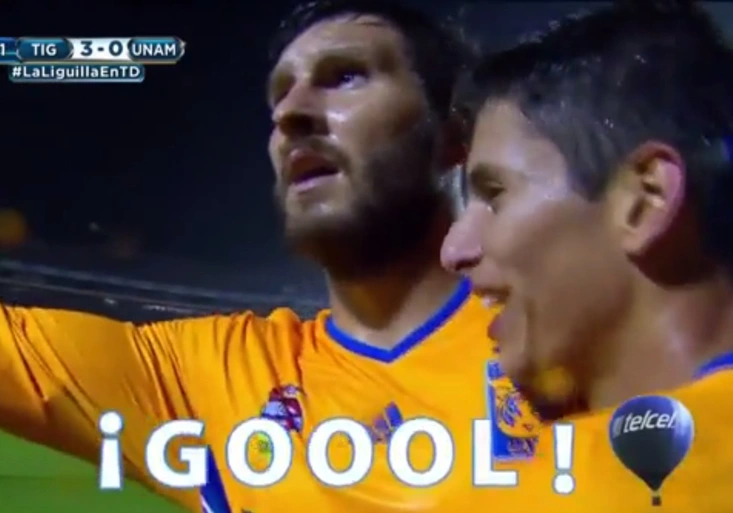 Dokonalý fotbalový biliár! Francouz Gignac vstřelil v Mexiku životní gól