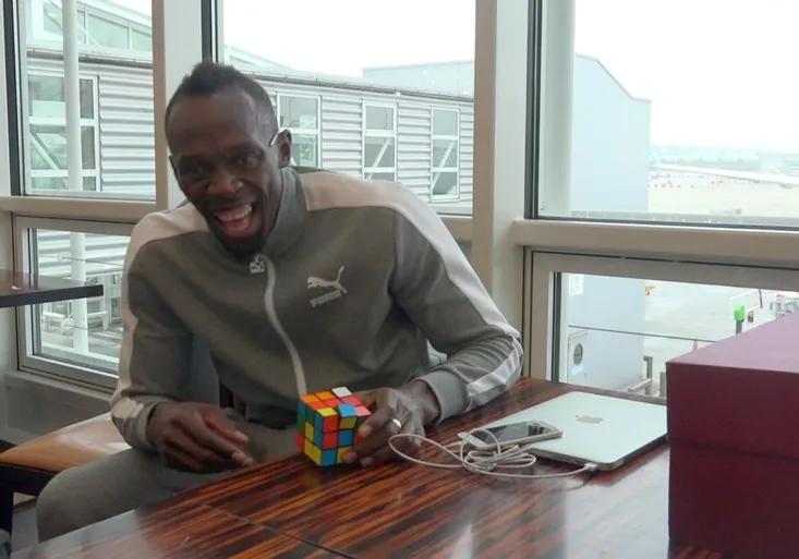 Usain Bolt vs. Rubikova kostka. Hádejte, kdo zvítězil!