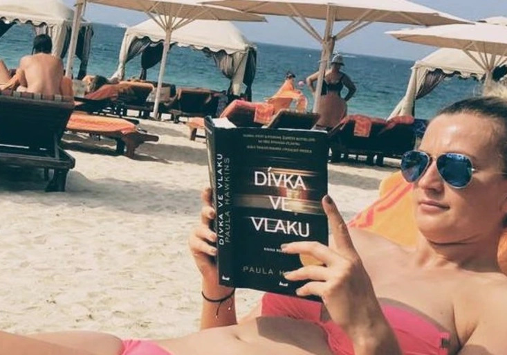 Relax v Dubaji. Petra Kvitová vystavila svoje štíhlé sexy tělíčko v plavkách!