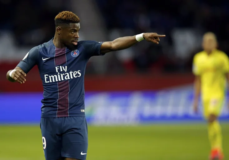 Aurier dostal od úřadů ZEĎ! Proč obránce PSG bizarně zmešká bitvu s Arsenalem?