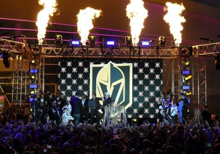 Jágrovo Kladno bude hrát NHL? Nepřipomíná vám něco znak nového týmu z Las Vegas?