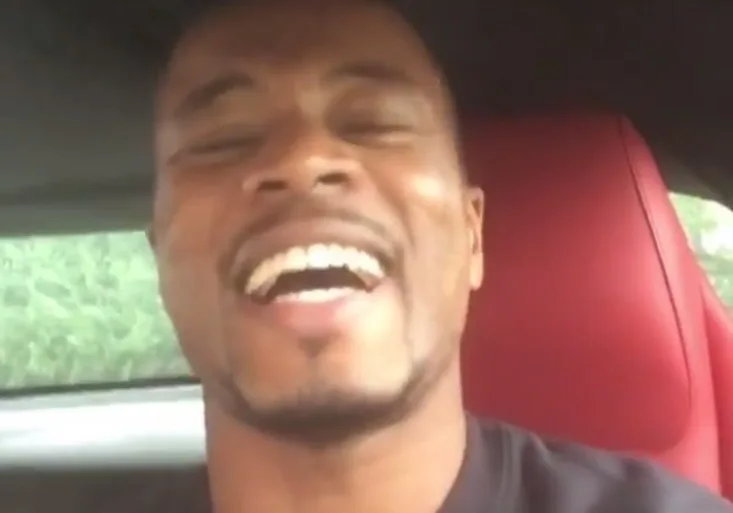 Patrice Evra to zase rozbalil! Jeho další pěvecké vystoupení baví internet!