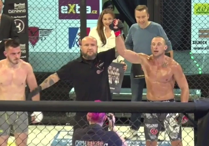 Rychlý proces! Miroslav Slepička při premiéře v MMA uštědřil soupeři K.O. za 84 vteřin
