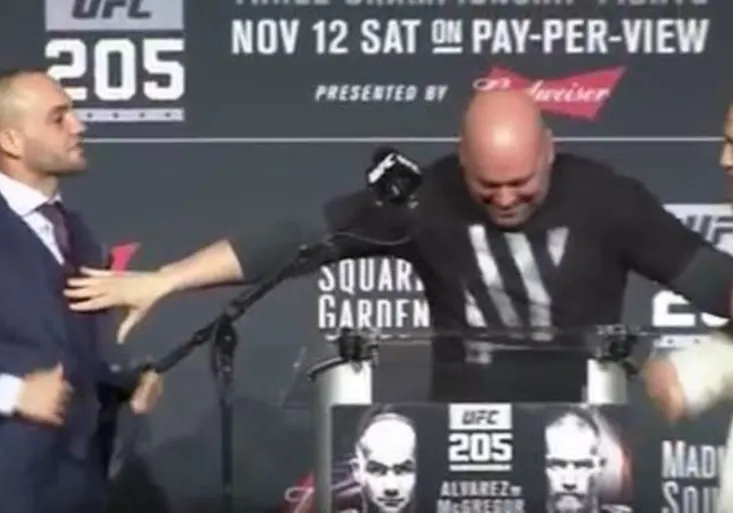 Tiskovka málem skončila skandálem! McGregora musel krotit prezident UFC