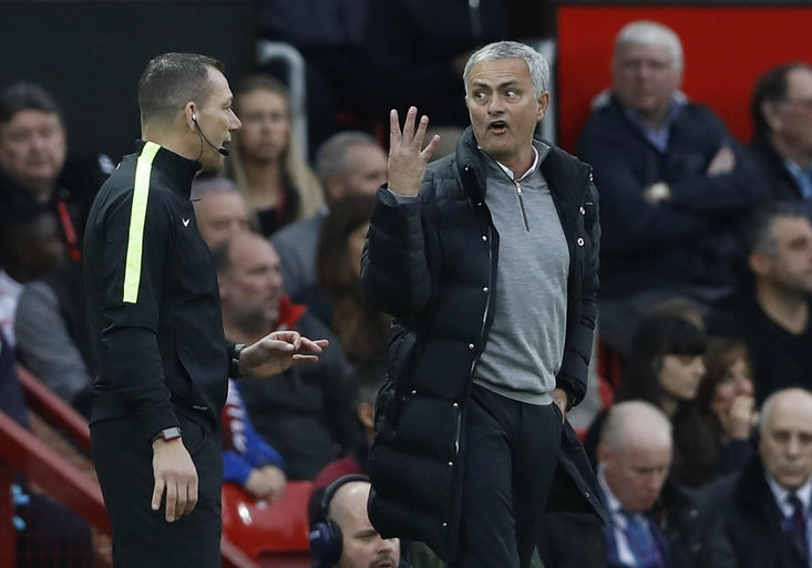 José Mourinho pod palbou. Jeho kritici chystají bláznivý protest! Poletí nad Old Trafford transparent?