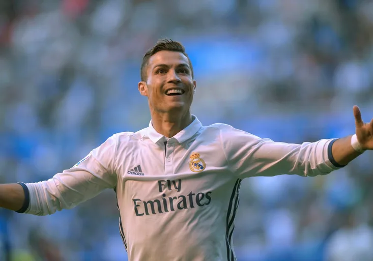 Ronaldo hattrickem umlčel kritiky! Alavés si stěžuje na rozhodčí. Pomohli Realu?