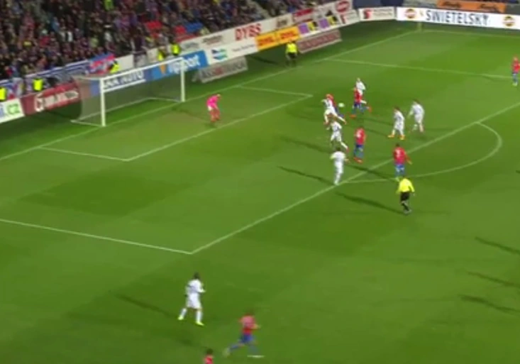 Plzeň vede nad Spartou v půli 1:0! Sebrali jí sudí navíc penaltu?