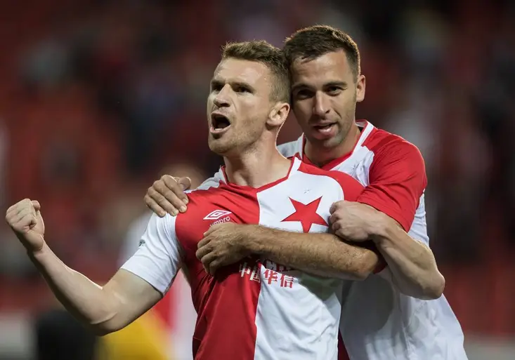 Rozjetá Slavia touží po další výhře. Přiveze body z Hradce Králové? Sledujte O2 TV Sport!