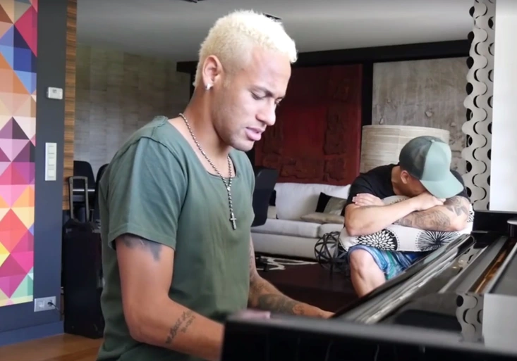 Neymar rozjíždí kariéru hudebníka tak, jak slíbil! Jak se mu první song povedl?