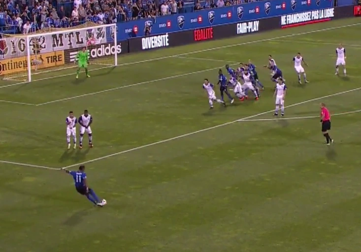 VIDEO: Drogba stále umí bavit! Zesměšnil brankáře z trestňáku a lajdácky zahodil penaltu