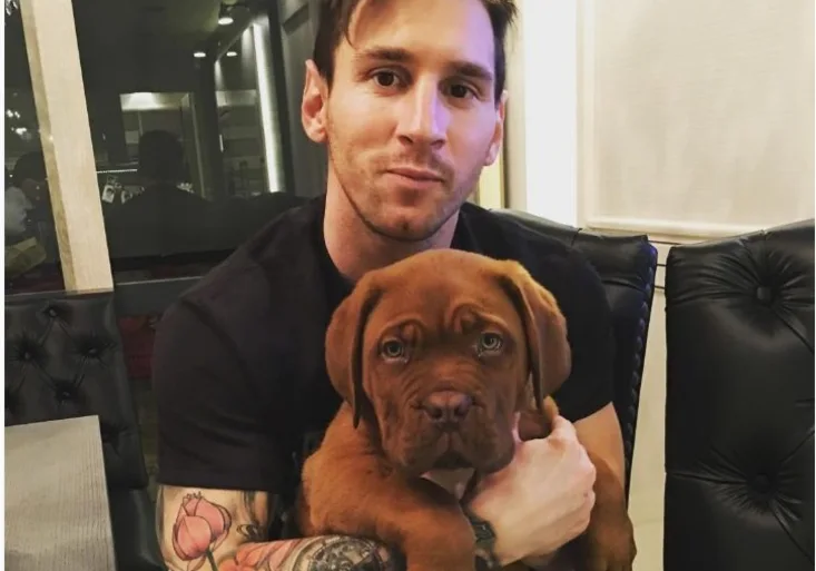 Čím to krmíš, Leo? Jak MESSI za 7 měsíců udělal z rozkošného štěňátka obludu?