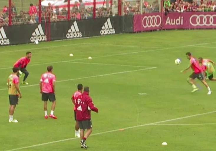 Lewandowski a spol. kouzlí už před startem sezony! Jaká pohoda vládne na tréninku Bayernu?